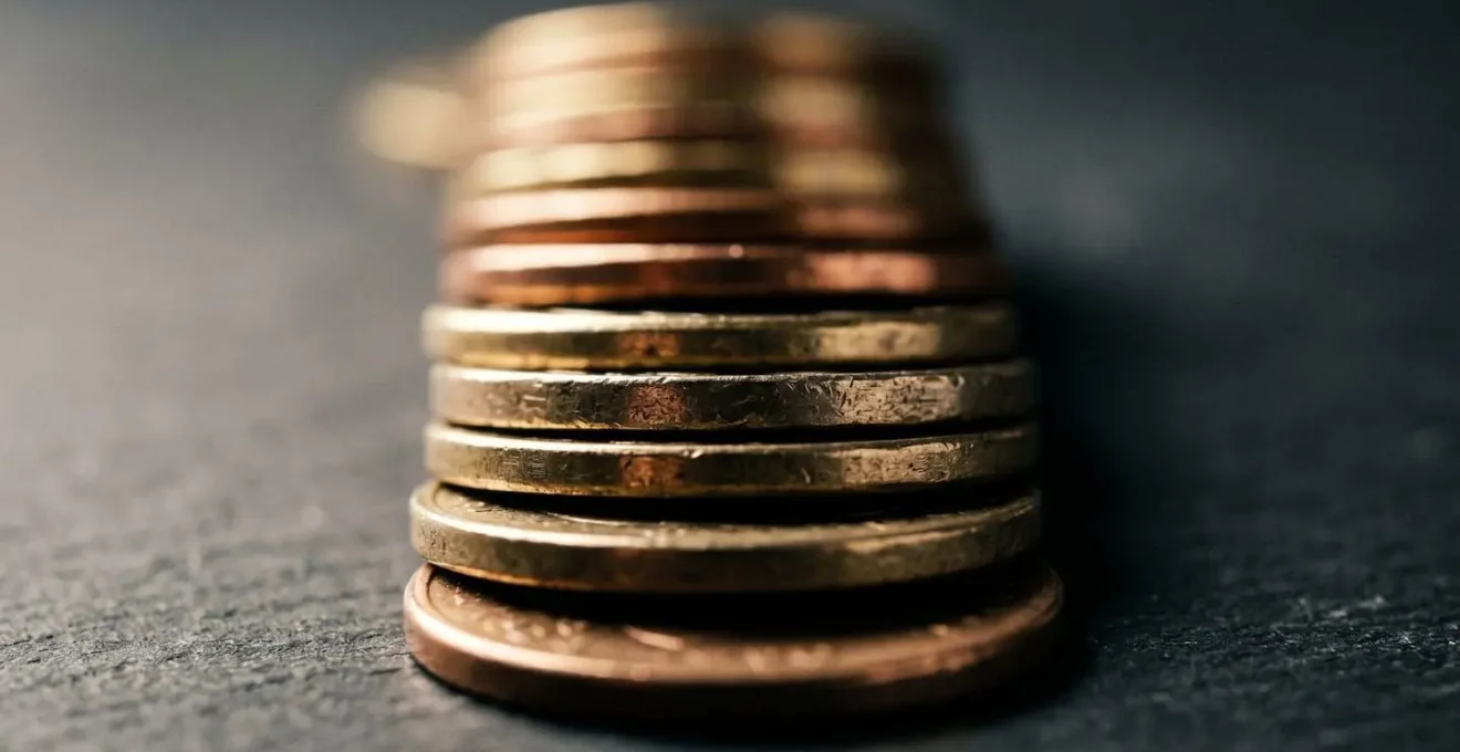 Strategic advertising investment opportunity during market downturn with growth indicators